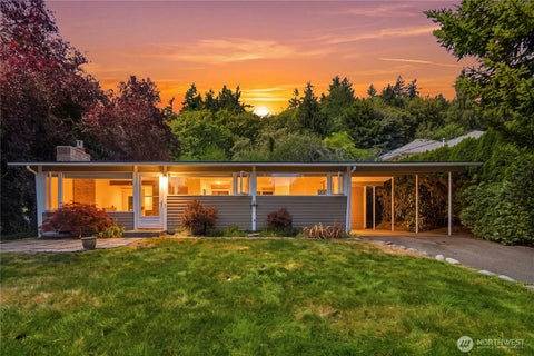 Photo of 12017 93rd Avenue NE, Kirkland, WA 98034 (MLS # 2560536)
