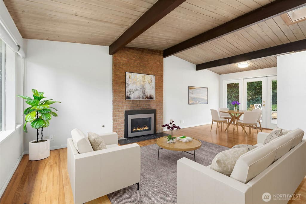 Photo of 12017 93rd Avenue NE, Kirkland, WA 98034 (MLS # 2560536)