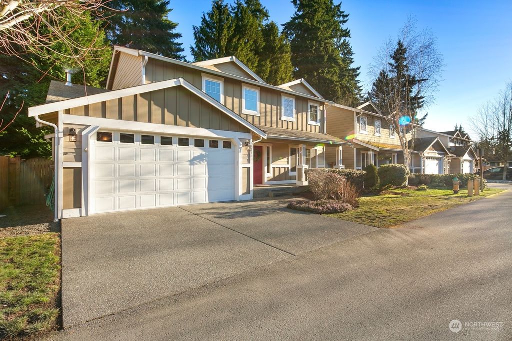 Photo of 14231 44th Avenue W, Lynnwood, WA 98087 (MLS # 2328239)