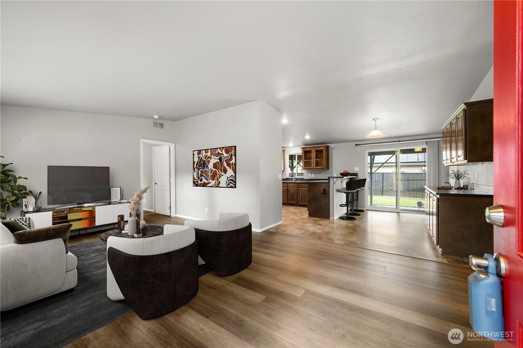 Photo of 405 415th Avenue SE, Gold Bar, WA 98251 (MLS # 2569257)