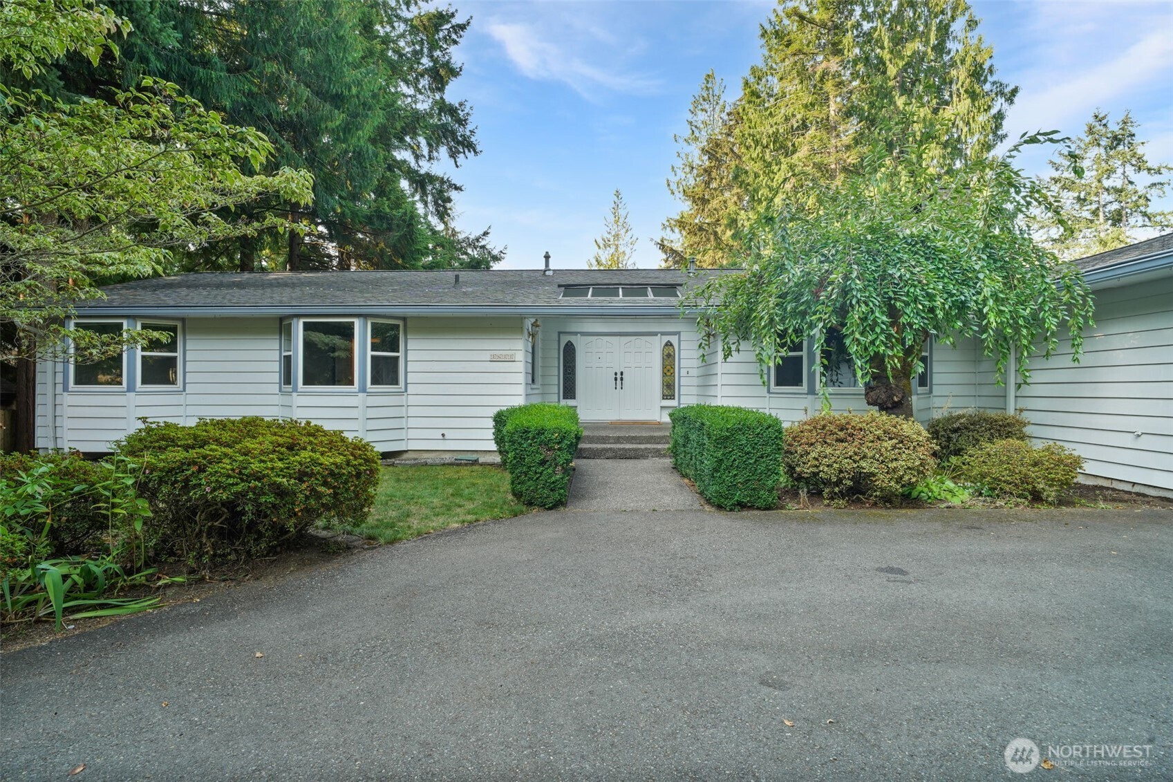 1611 Camden Cir SW