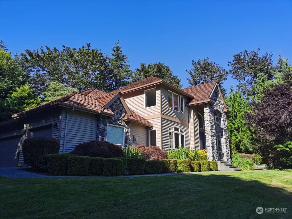 Photo of 25926 NE 32nd Street, Redmond, WA 98053 (MLS # 2131140)
