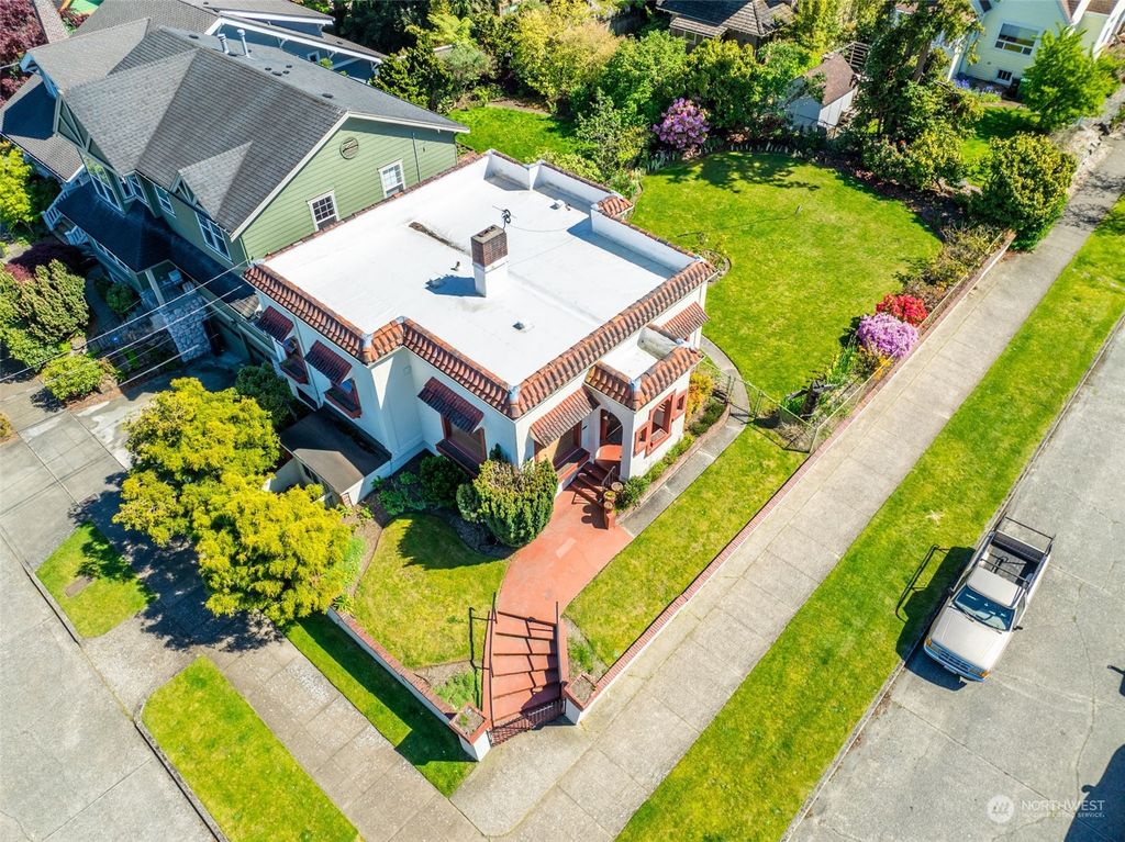 Photo of 6016 Evanston Avenue N, Seattle, WA 98103 (MLS # 2226503)