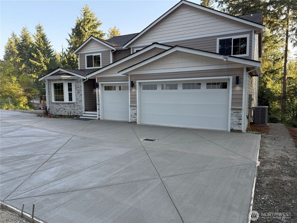 Photo of 31823 44th Avenue S, Auburn, WA 98001 (MLS # 2427792)