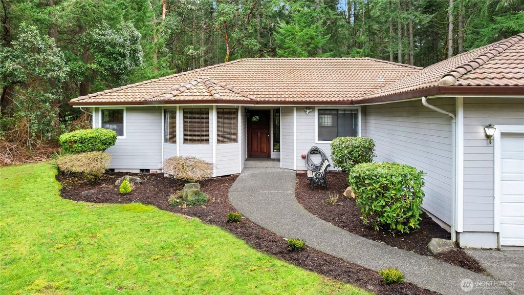 Photo of 3421 24th Avenue Ct NW, Gig Harbor, WA 98335 (MLS # 2472446)