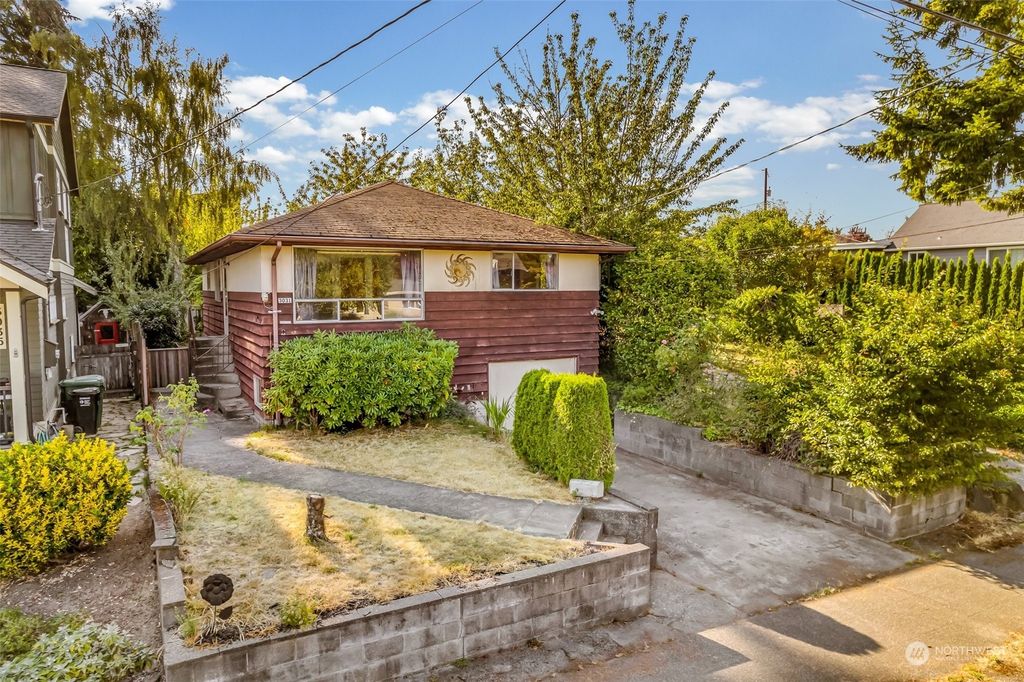 Photo of 3031 Garlough Avenue SW, Seattle, WA 98116 (MLS # 2275144)