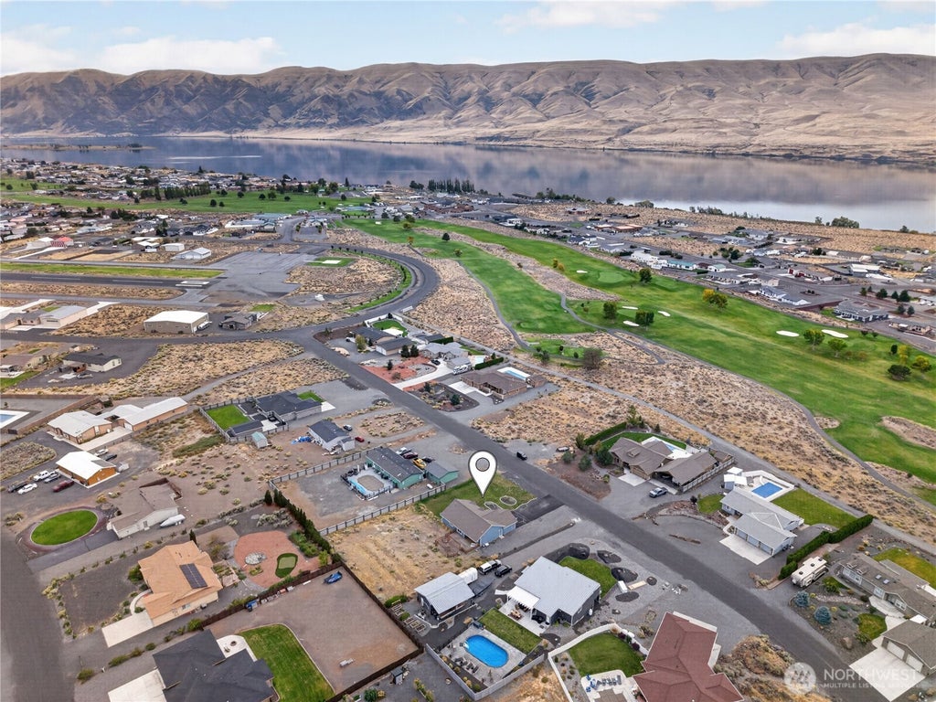 Photo of 894 Desert Aire DR SW DR, Mattawa, WA 99349 (MLS # 2587908)