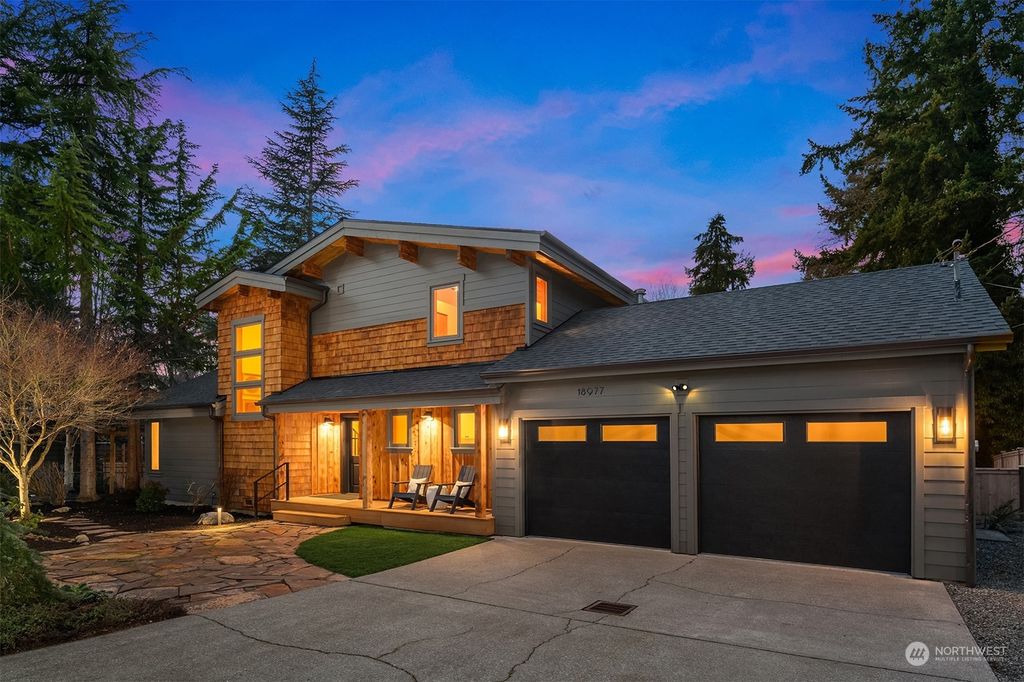 Photo of 18977 Marine View Circle SW, Normandy Park, WA 98166 (MLS # 2330935)