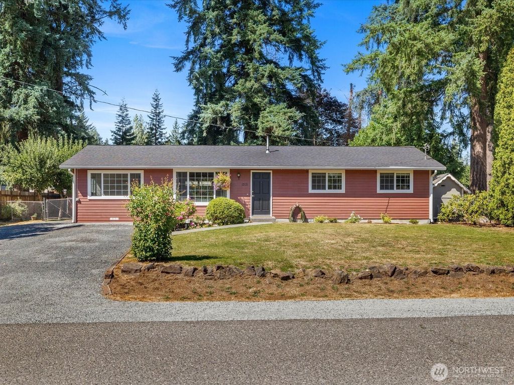 Photo of 12121 58th Place SE, Snohomish, WA 98290 (MLS # 2415249)
