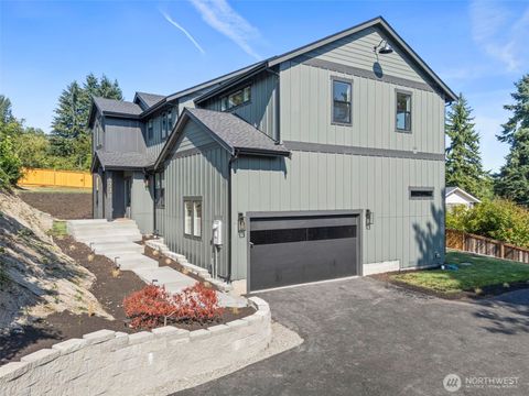 Photo of 1238 9th Street SW, Puyallup, WA 98371 (MLS # 2493687)
