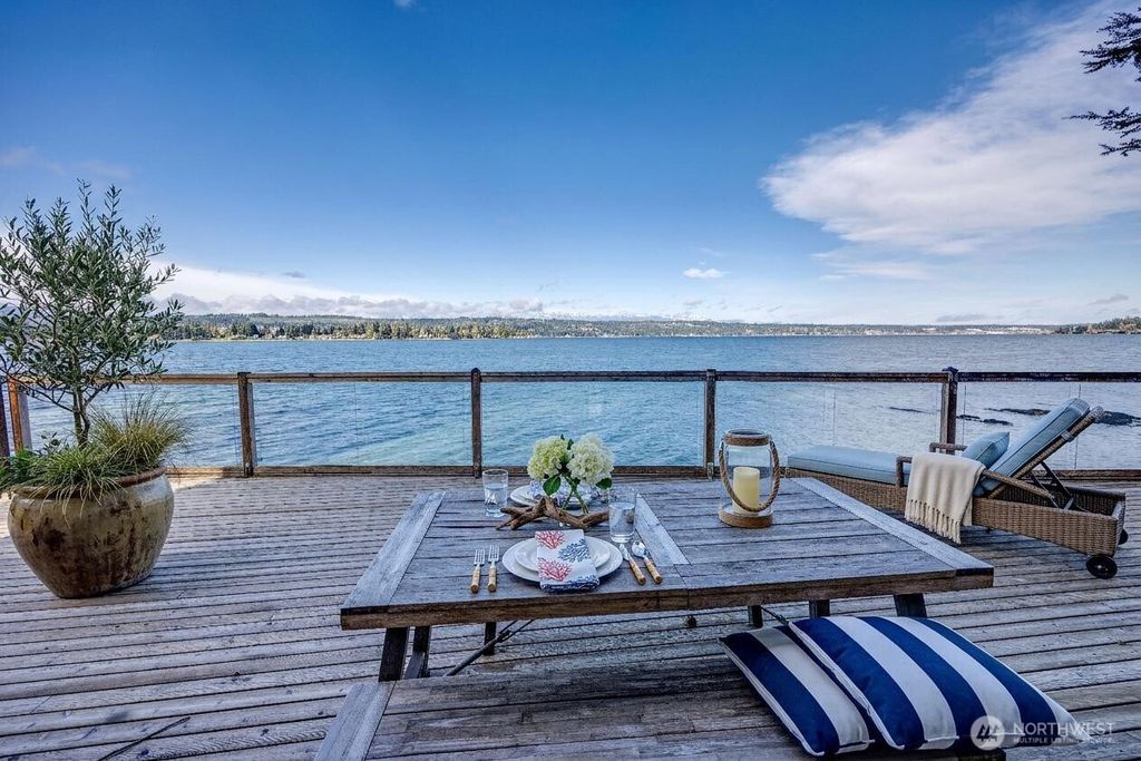 Photo of 3535 Mathews Drive NW, Bremerton, WA 98312 (MLS # 2480518)