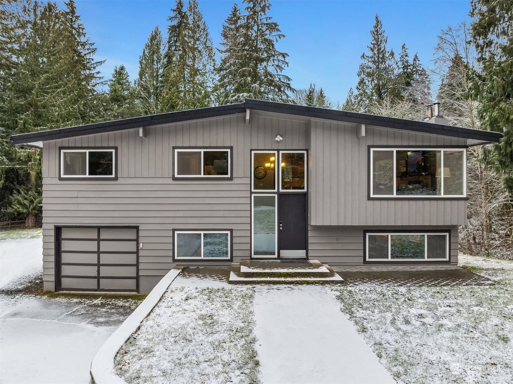 Photo of 21260 260th Avenue SE, Maple Valley, WA 98038 (MLS # 2328749)