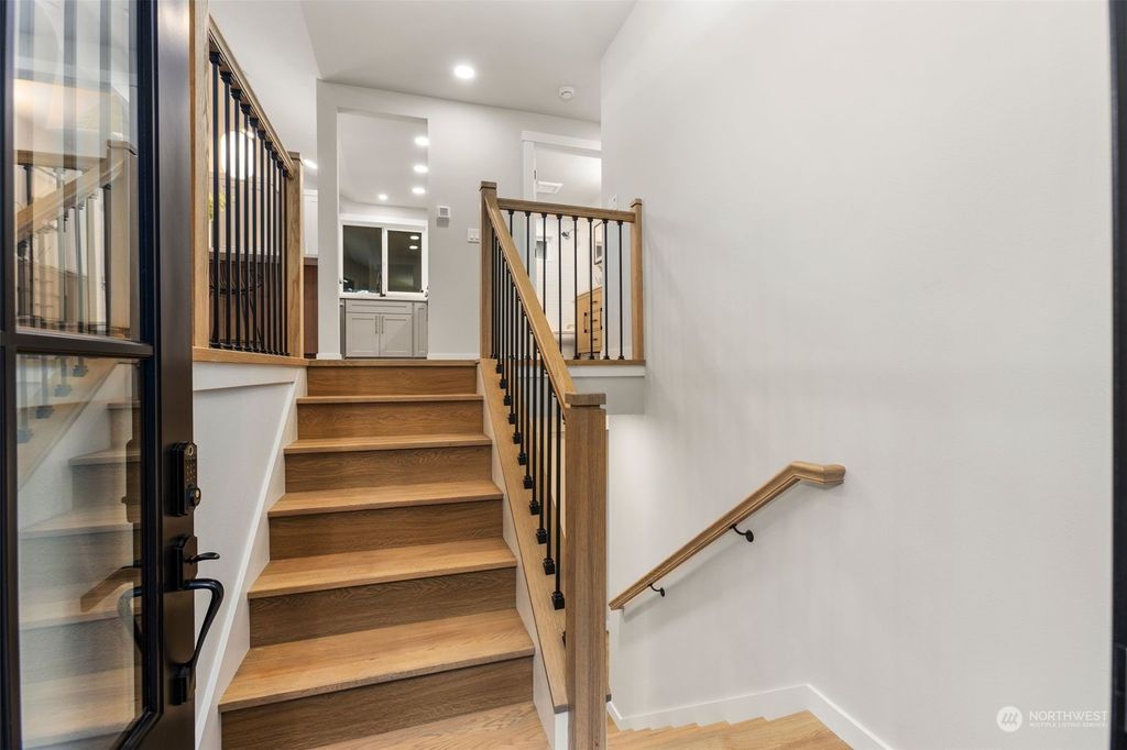 Photo of 15906 SE Newport Way, Bellevue, WA 98006 (MLS # 2328218)