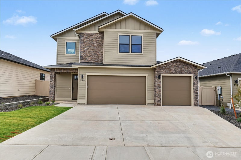 526 S Oasis Loop