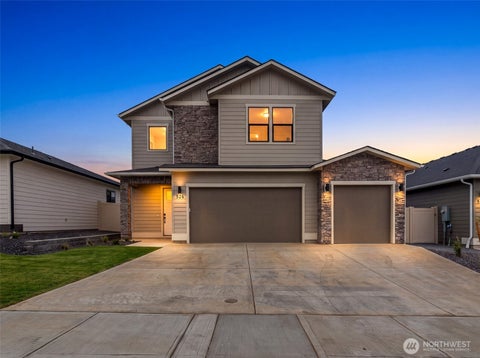 Photo of 526 S Oasis Loop, East Wenatchee, WA 98802 (MLS # 2582808)