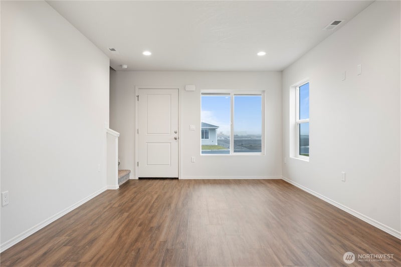 925 La Vista Drive