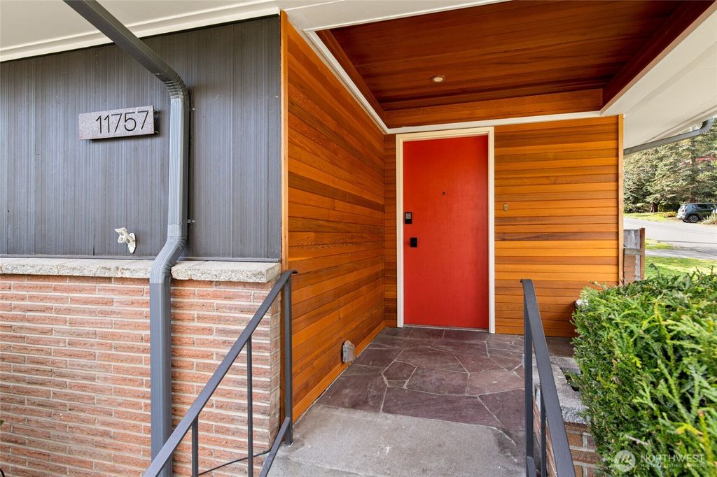 Photo of 11757 25th Avenue NE, Seattle, WA 98125 (MLS # 2349386)