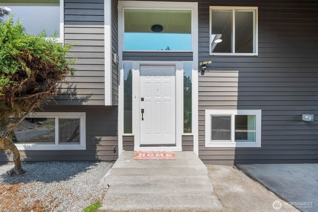 Photo of 4058 S 262nd St, Kent, WA 98032 (MLS # 2429655)