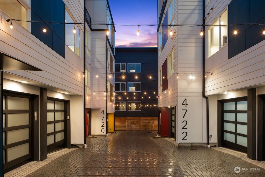 Photo of 4722 B 38th Avenue S, Seattle, WA 98118 (MLS # 2164353)