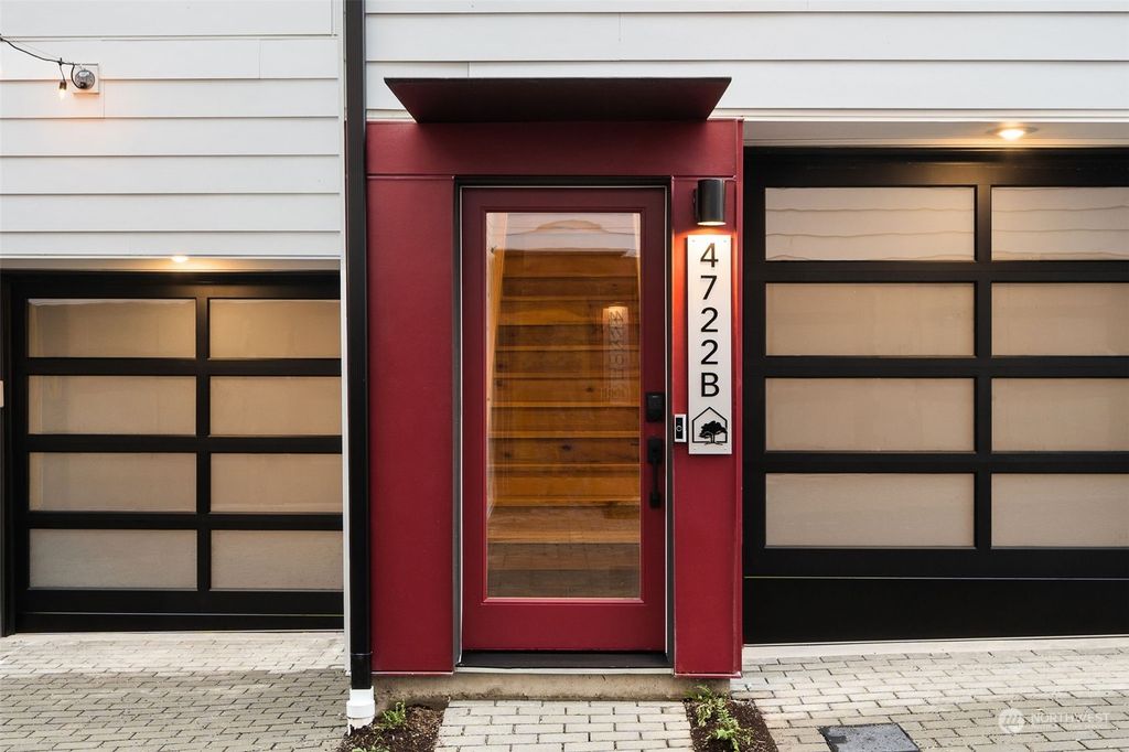 Photo of 4722 B 38th Avenue S, Seattle, WA 98118 (MLS # 2164353)