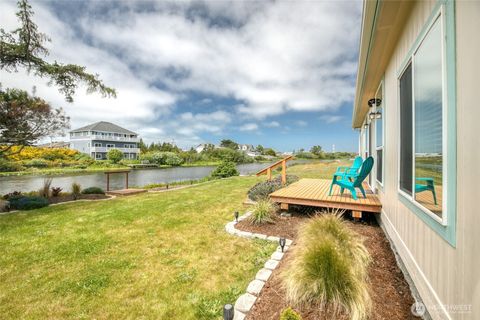 549 Canal Drive NE Ocean Shores WA 98569