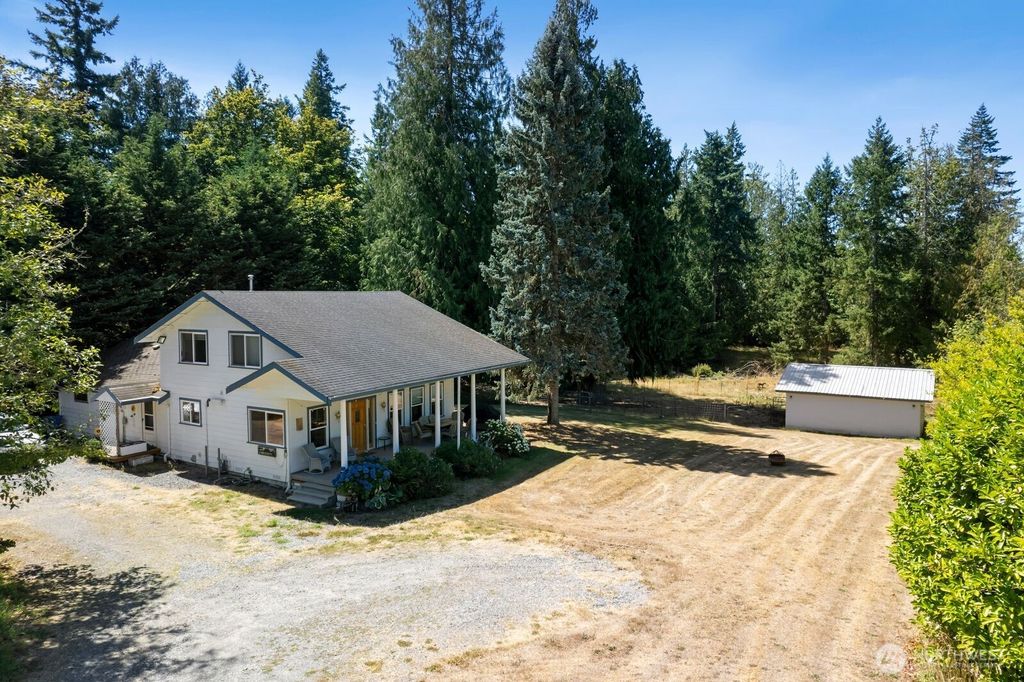 Photo of 26631 204th Avenue SE, Covington, WA 98042 (MLS # 2419444)