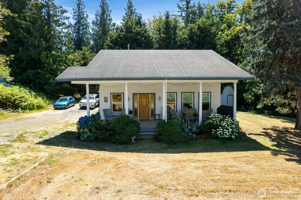 Photo of 26631 204th Avenue SE, Covington, WA 98042 (MLS # 2419444)