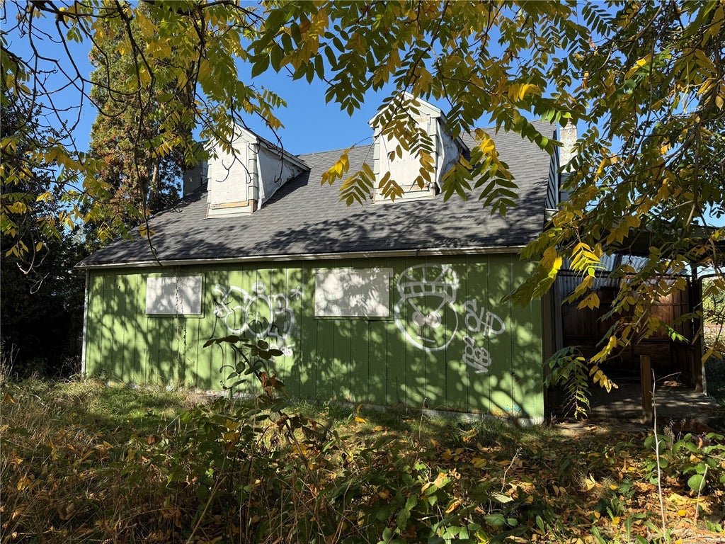 Photo of 219 Tilley Avenue, Centralia, WA 98531 (MLS # 2595607)