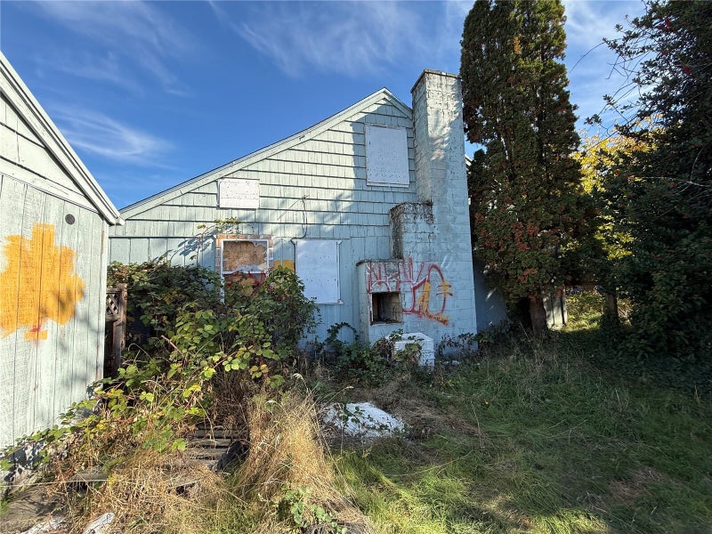 219 Tilley Avenue