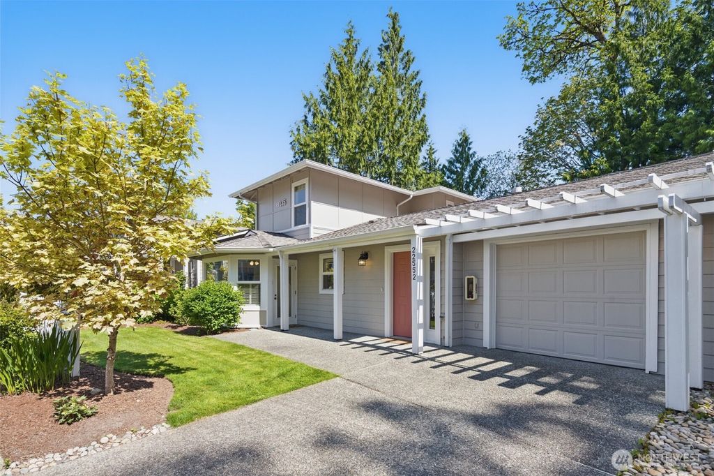 Photo of 22552 SE 37th Terrace #1407, Issaquah, WA 98029 (MLS # 2370535)