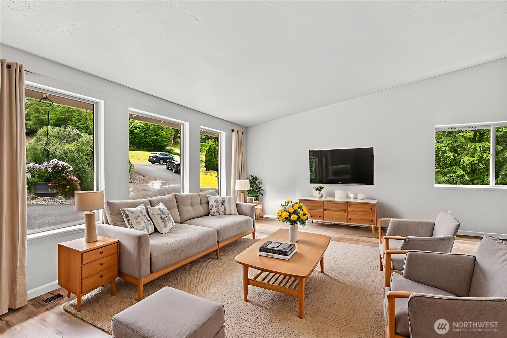 1027 Fishpond Road