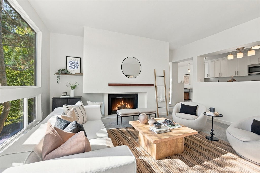 Photo of 2500 W Manor Place #318, Seattle, WA 98199 (MLS # 2594697)