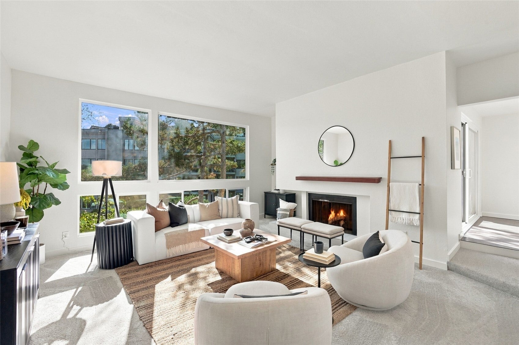 2500 W Manor Place 318