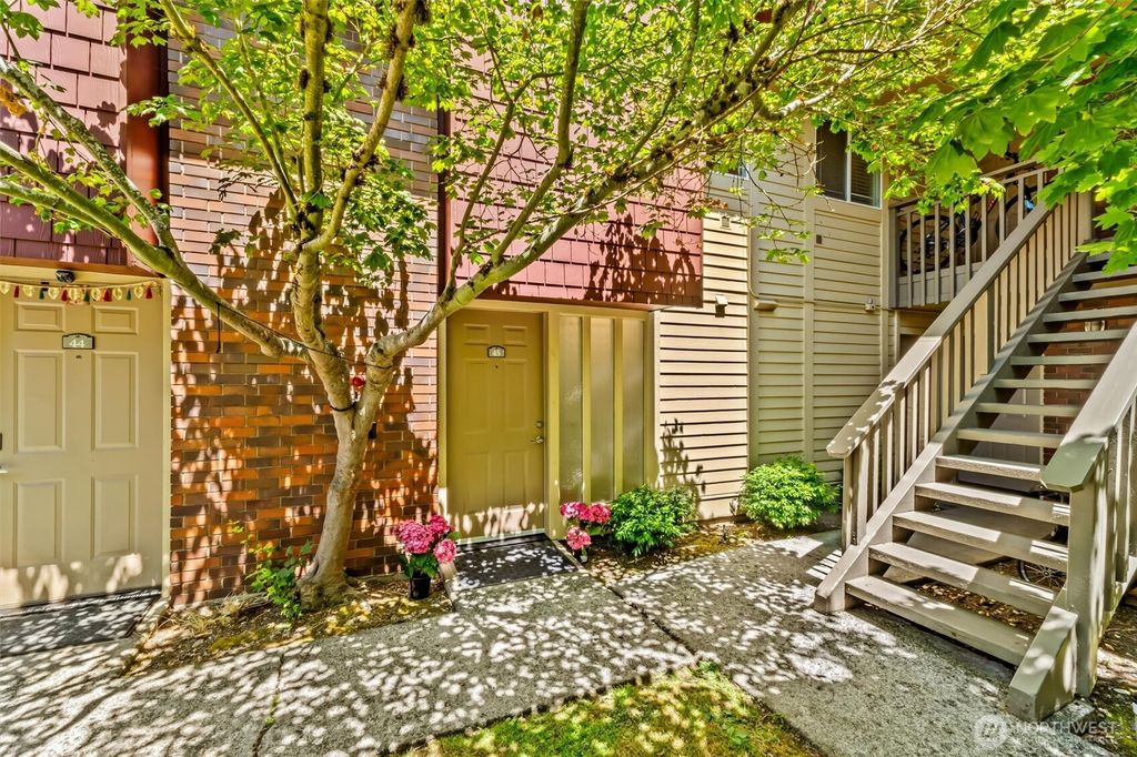Photo of 502 141st Avenue SE #45, Bellevue, WA 98007 (MLS # 2402455)