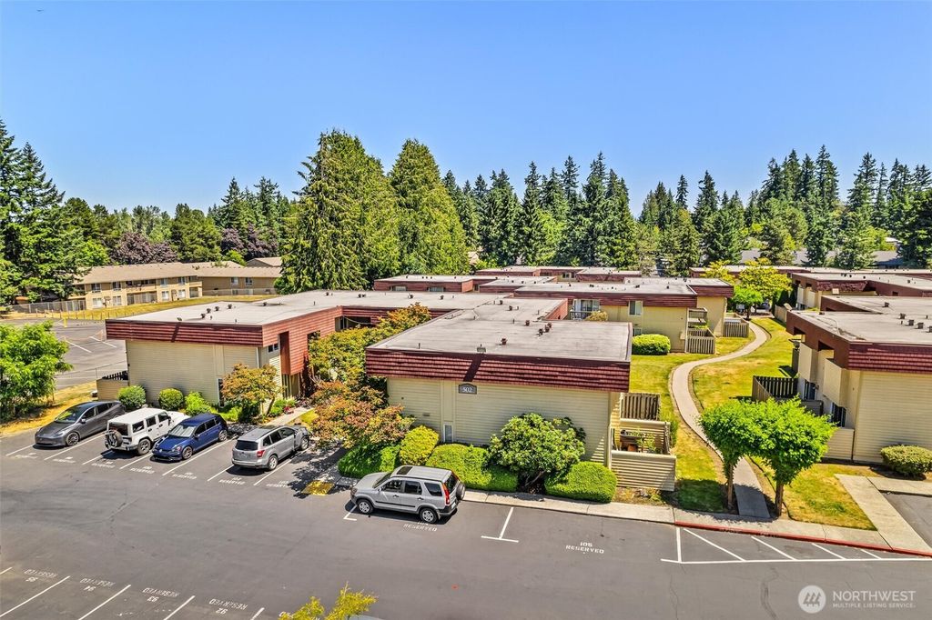 Photo of 502 141st Avenue SE #45, Bellevue, WA 98007 (MLS # 2402455)