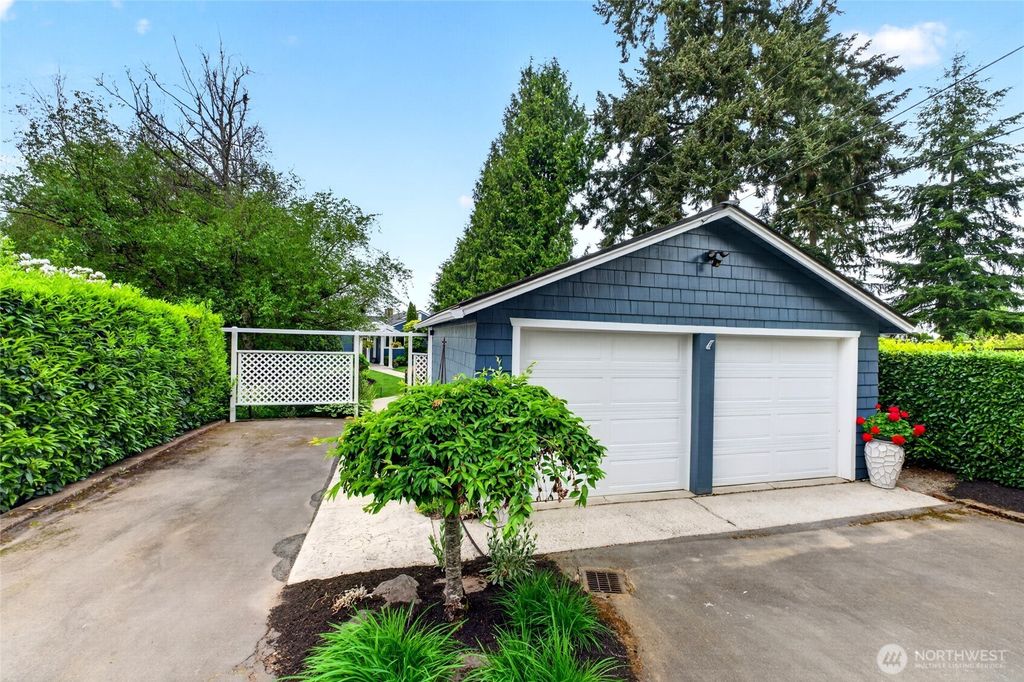 Photo of 3140 SW 302nd Place, Federal Way, WA 98023 (MLS # 2517403)