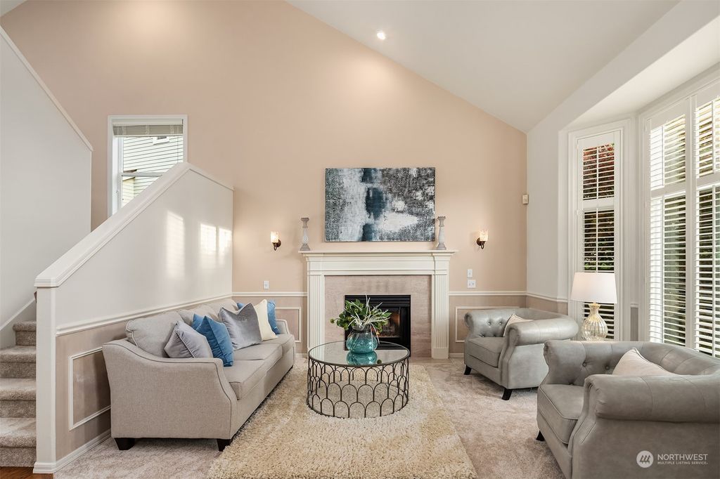 Photo of 450 Everwood Court NW, Issaquah, WA 98027 (MLS # 2069087)