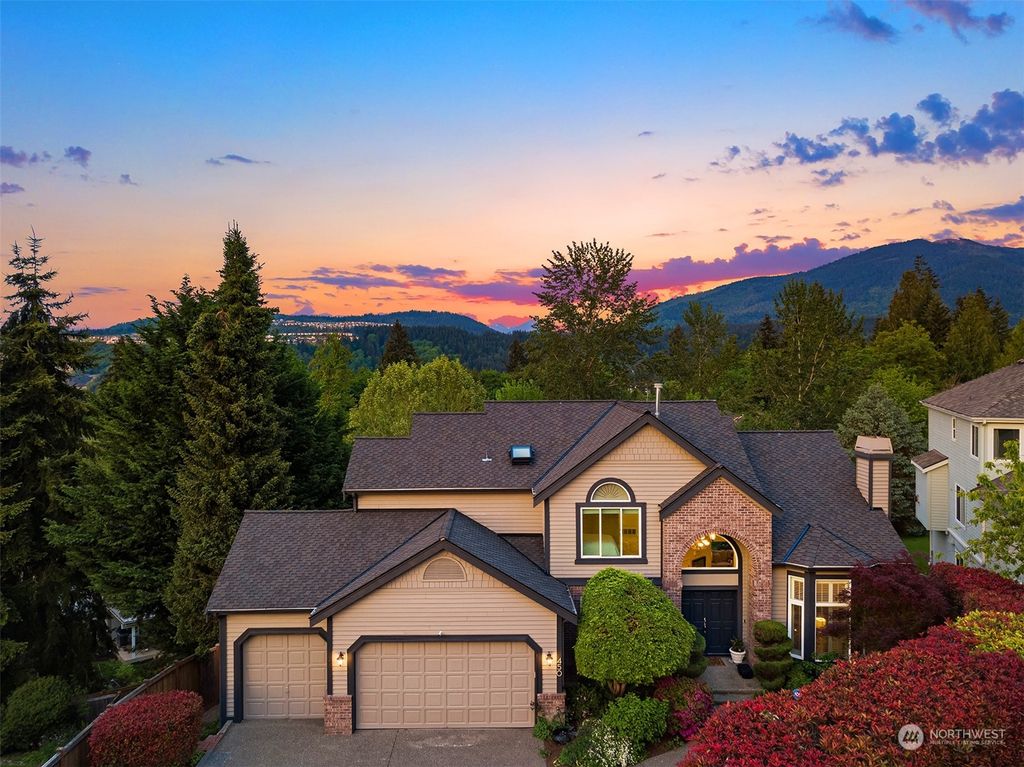 Photo of 450 Everwood Court NW, Issaquah, WA 98027 (MLS # 2069087)