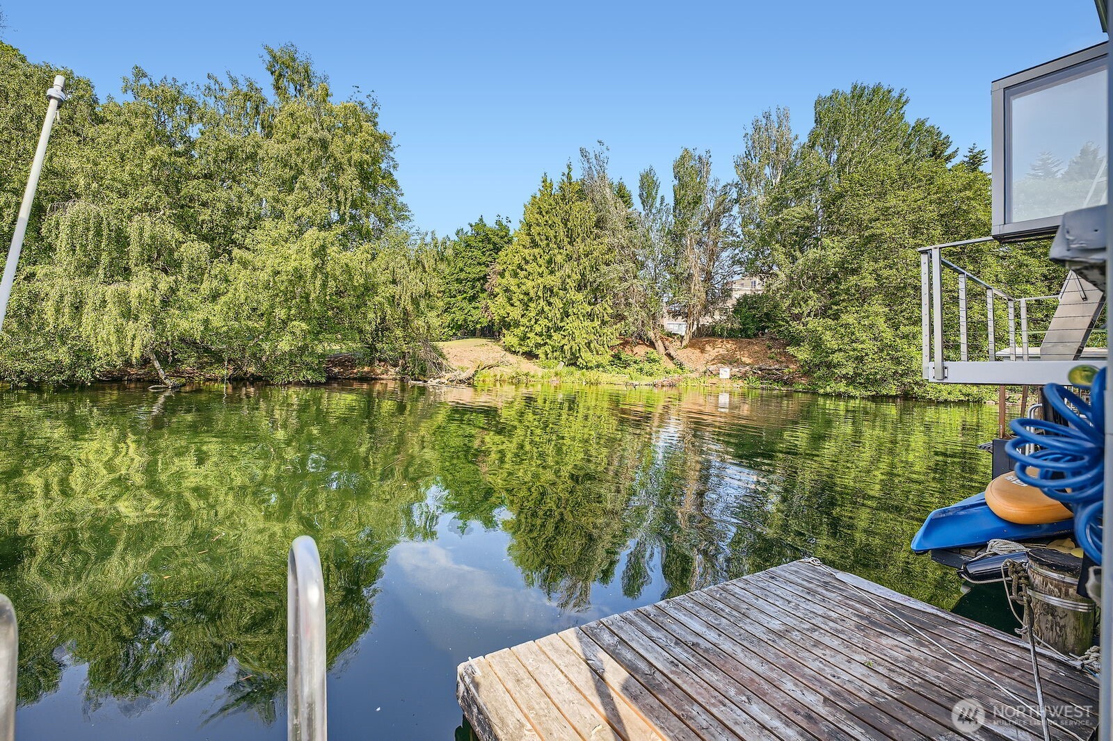 2143 N Northlake Way 48