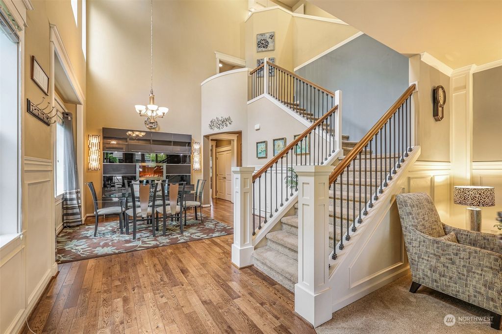 Photo of 16938 NE 118th Way, Redmond, WA 98052 (MLS # 2267054)