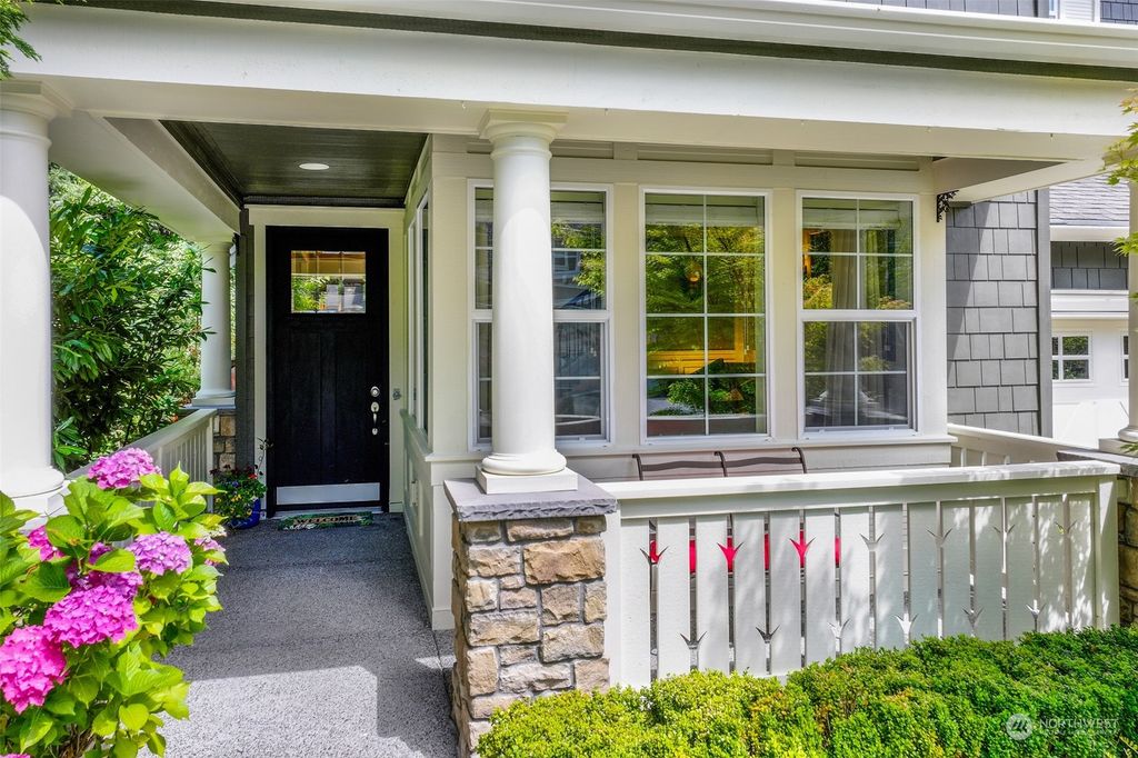 Photo of 16938 NE 118th Way, Redmond, WA 98052 (MLS # 2267054)