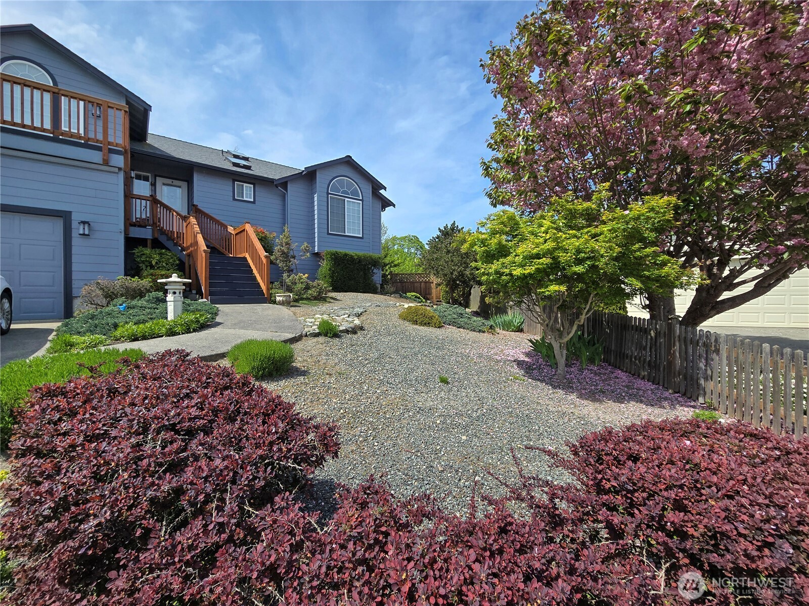 710 SW Echo Loop