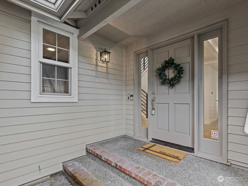 Photo of 251 145th Place SE #19, Bellevue, WA 98007 (MLS # 2196895)