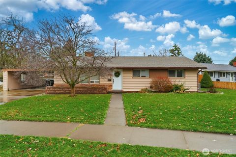 Photo of 1817 Leonard Drive, Walla Walla, WA 99362 (MLS # 2460129)