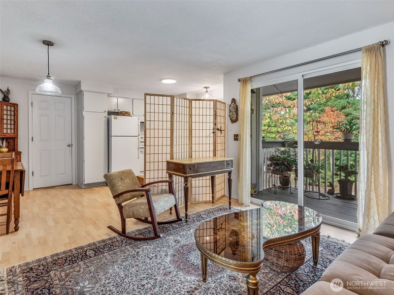 1930 Lawrence Street 39