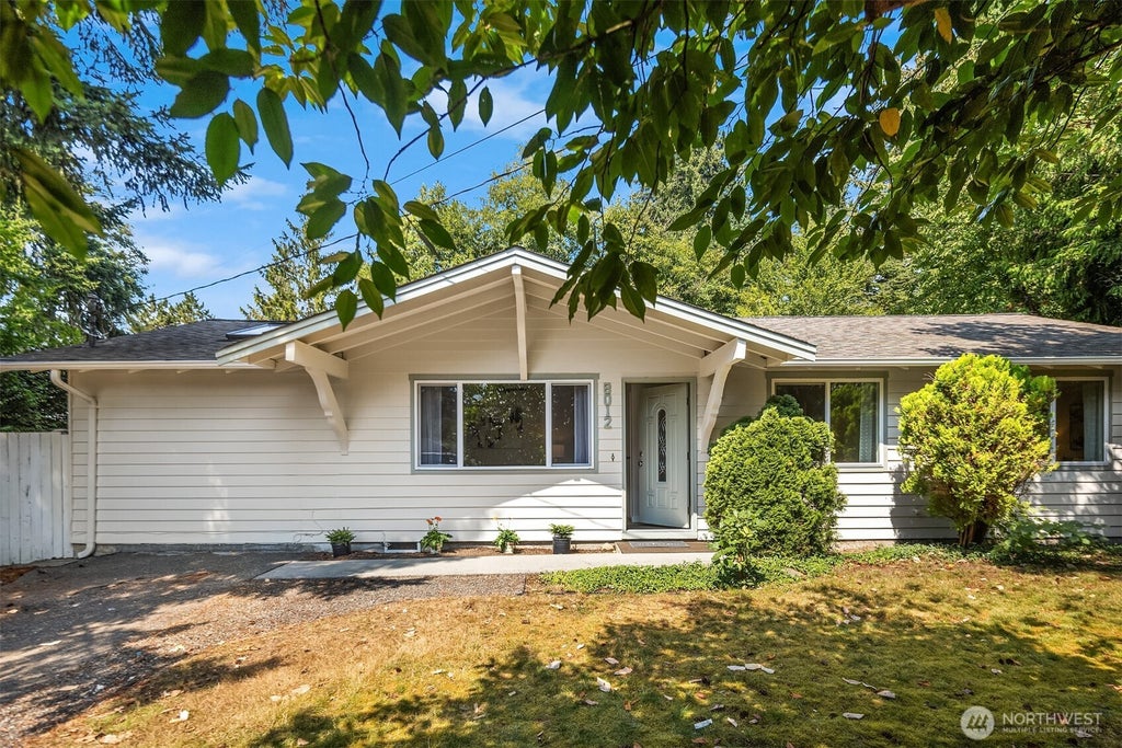 Photo of 8012 NE 128th Street, Kirkland, WA 98034 (MLS # 2584997)