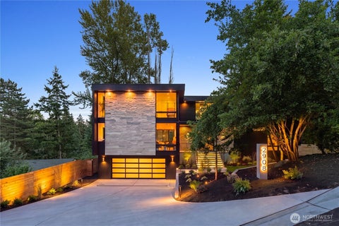 Photo of 2908 129th Avenue NE, Bellevue, WA 98005 (MLS # 2583996)