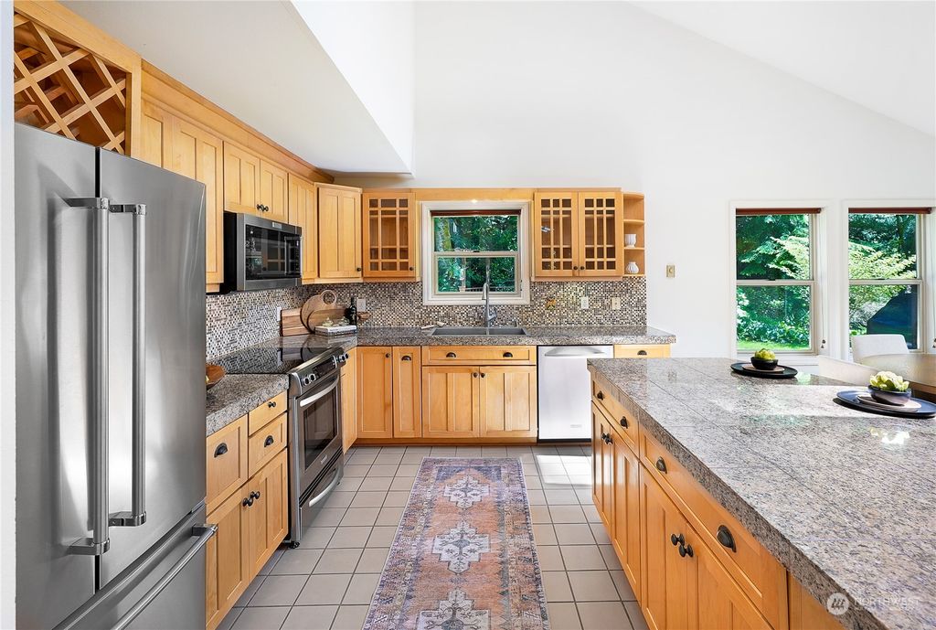 listing image 9363698092147622541