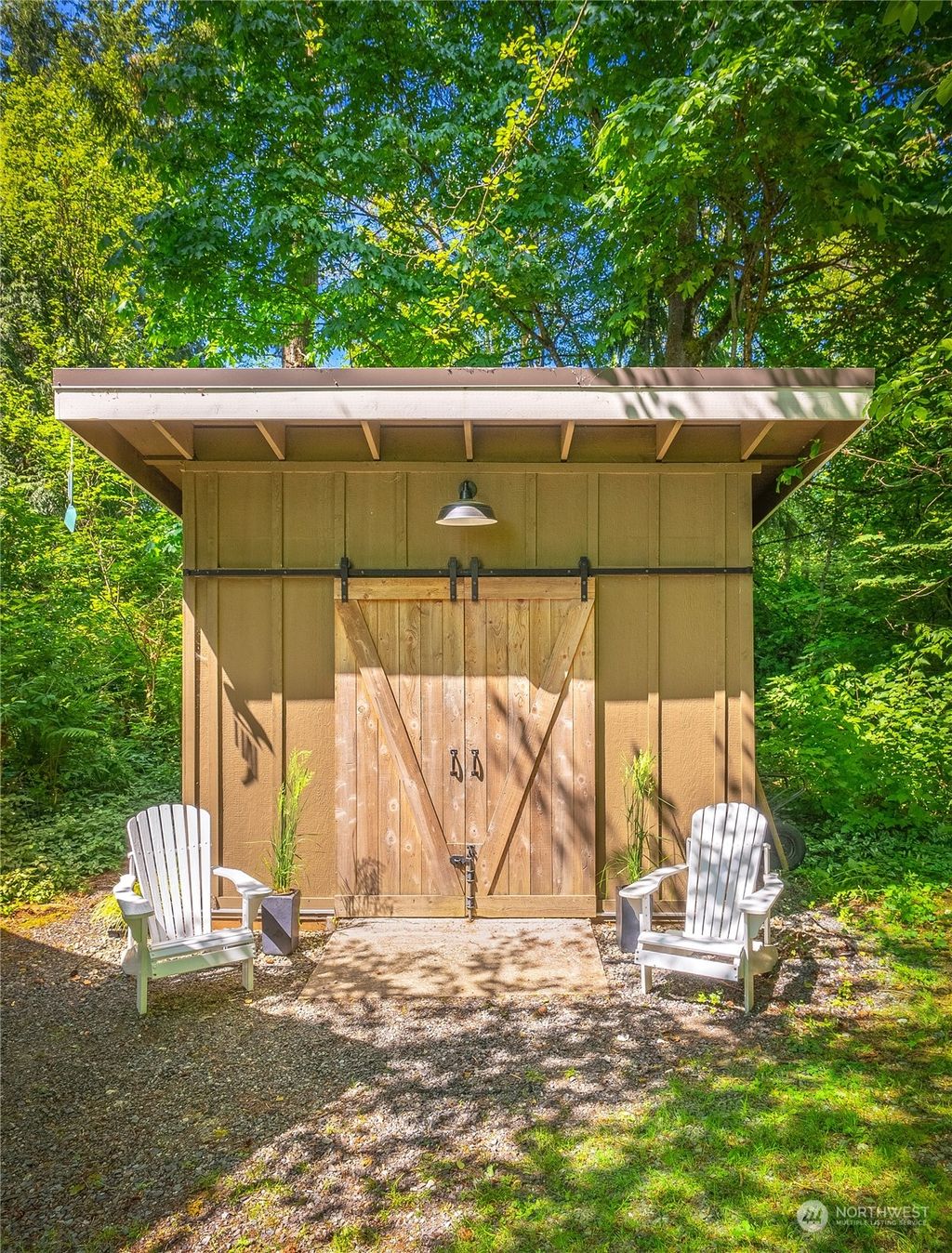 listing image 9361679050658751540