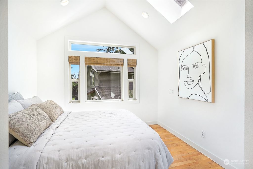 listing image 9361560160483819717